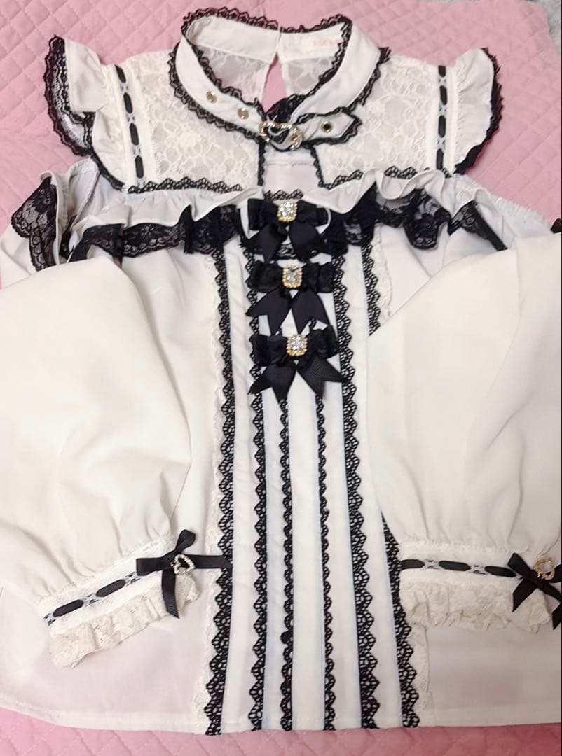 LIZLISA 3つリボンハートチョーカーブラウス 長袖 ホワイト