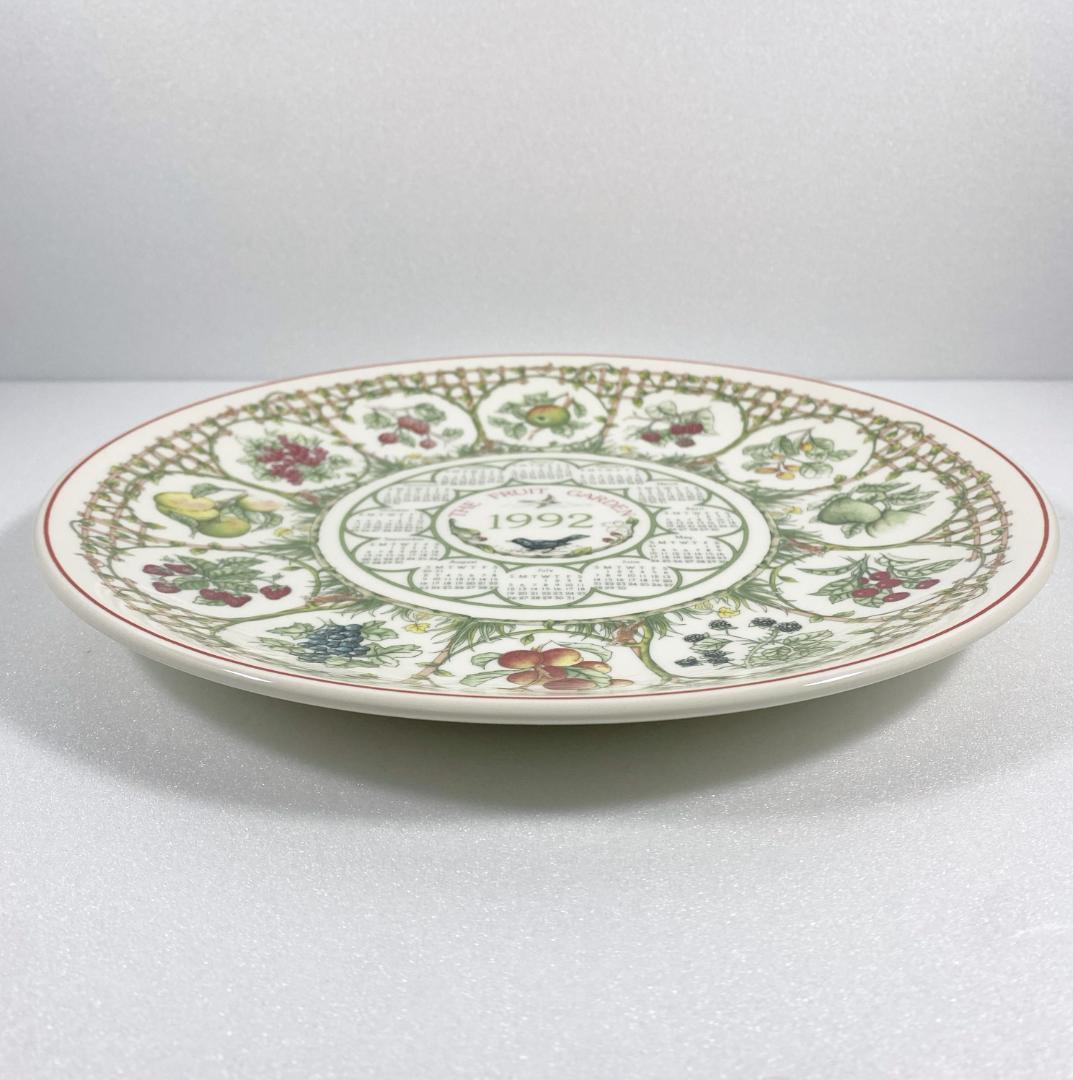 ウエッジウッドカレンダープレート 1992年 フルーツガーデン