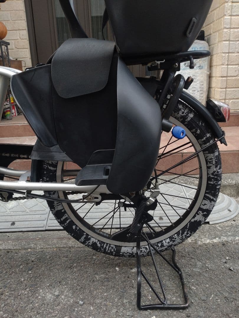 配送可★直接引渡可カスタム【ギュットアニーズ】電動アシスト自転車3人乗充電器付属