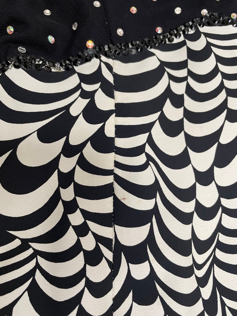 社交ダンス　ドレス　ストーン　ビジュー　黒　白　ゼブラ　Ｌサイズ