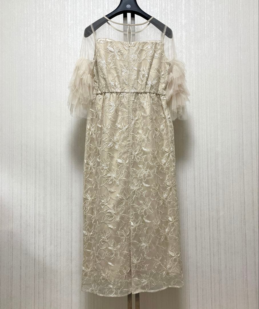 様々　　Pearl motif embroidery dress
