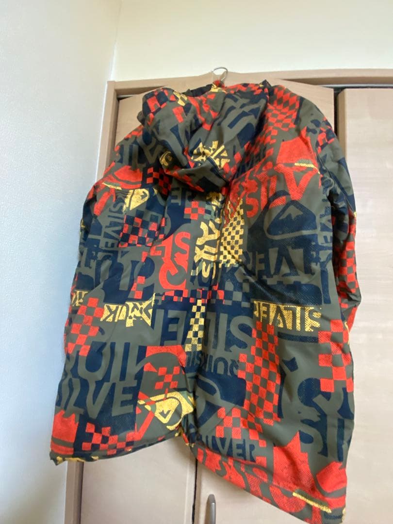 QUIK SILVER スノーボードウェア（上）