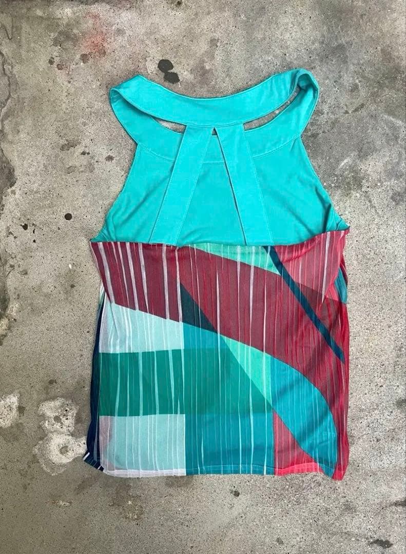 Adidas スポーティーシック セットアップ（プリーツスカート・ノースリーブ）