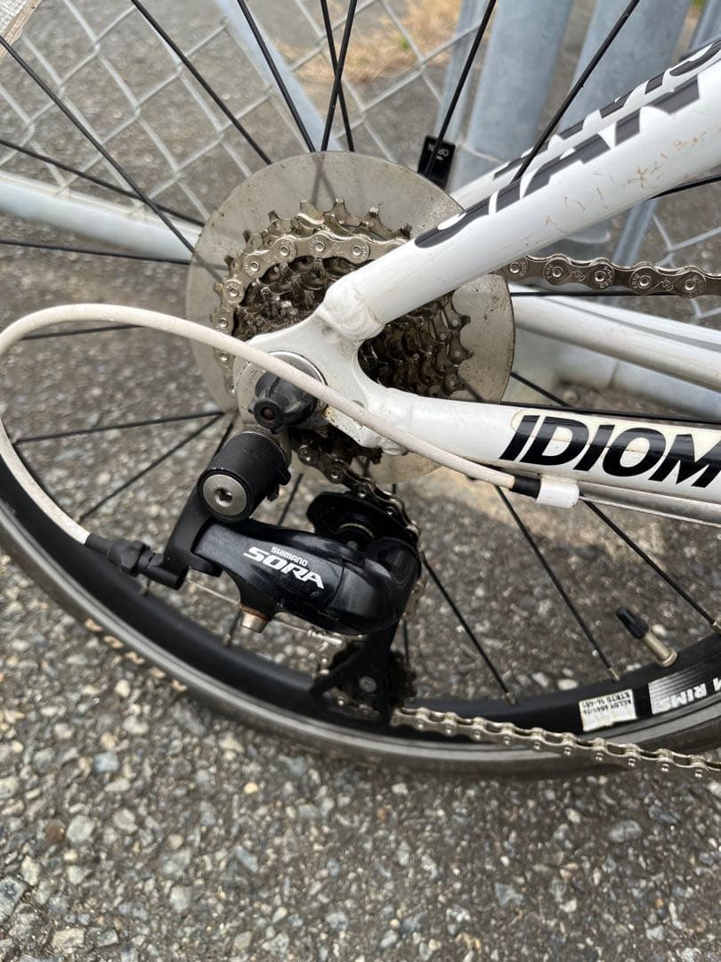 GIANT IDIOM サイズM 2×9S 20インチ　ミニベロ