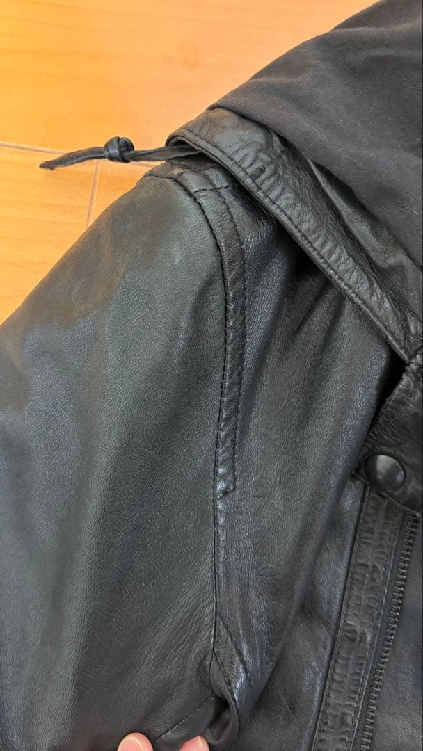 《AMERICAN RAG CIE》 フード付きブラックレザージャケット