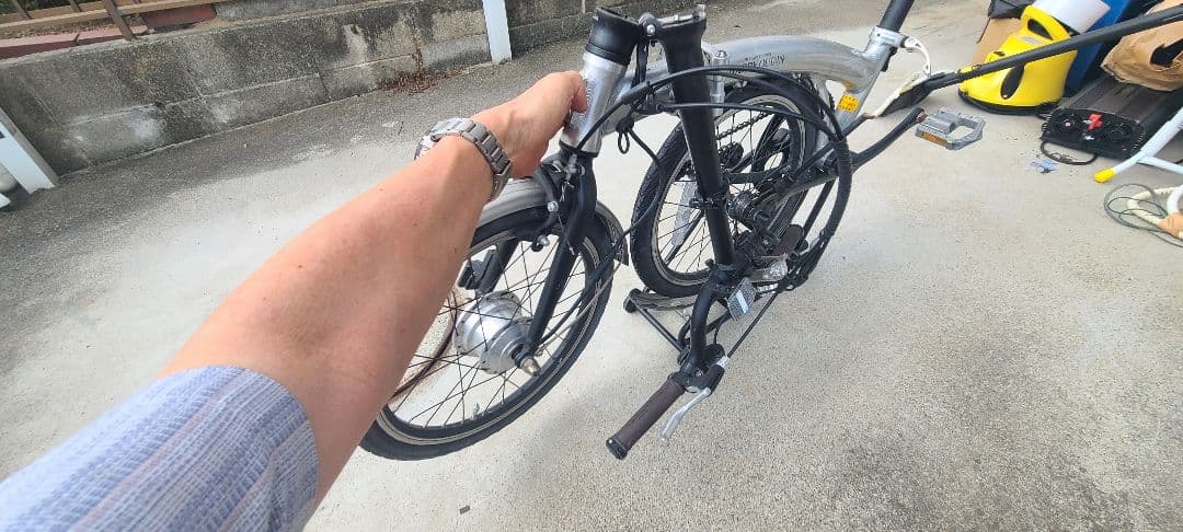 W*h様 ハリークイーン 折りたたみ式 自転車 ジャンク品