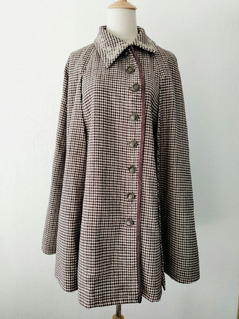 新品タグ付 axes femme アクシーズファム 連釦ケープコート千鳥格子