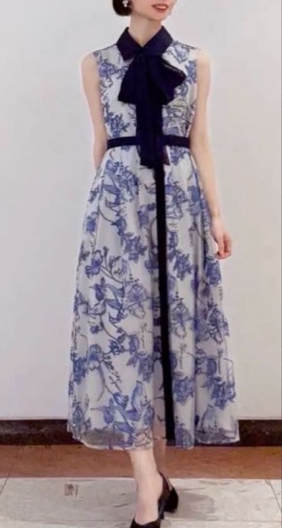 定価7万　グレースコンチネンタル　フラワー刺繍ボウタイドレス　新品　おまけつき