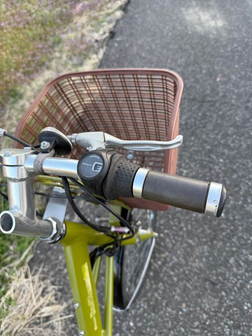 オリーブグリーン 電動アシスト自転車 前カゴ付き