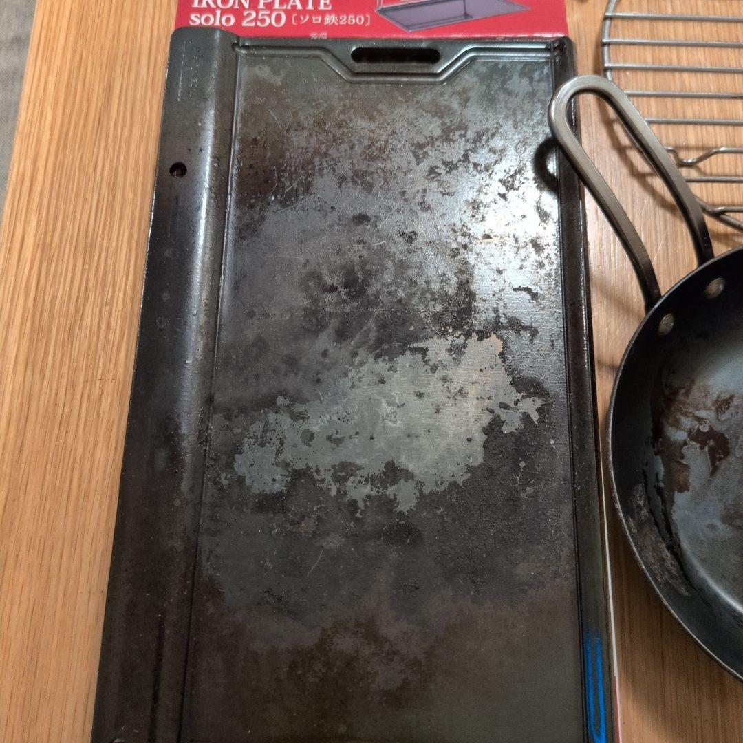 UNIFLAME ダッチオーブン8インチ、ちびパンなどセット 詳しくは写真と説明