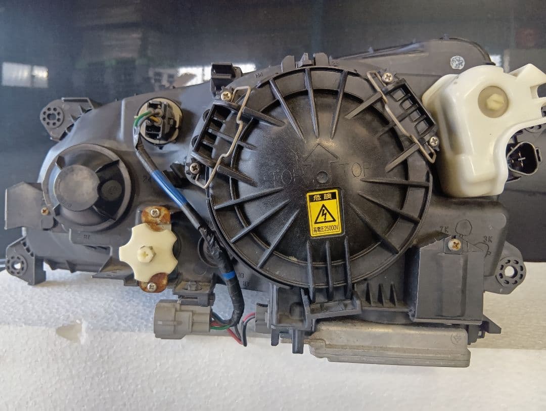 日野レンジャーHID左右ヘッドライト