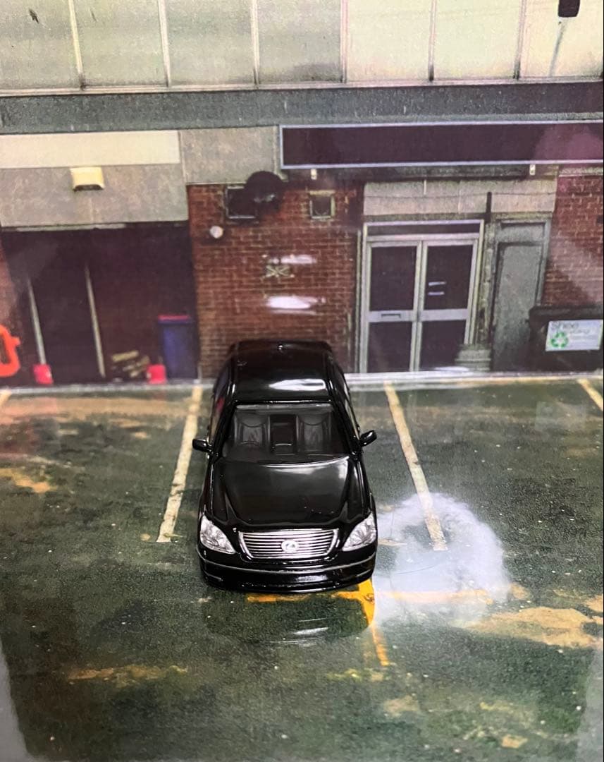 ミニカー 1/64 トヨタ　セルシオ 改造