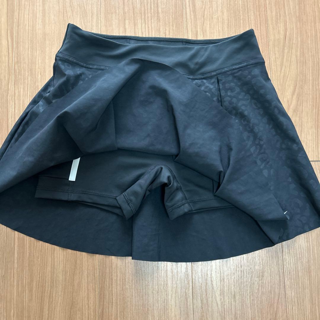 Nike DRI-FIT レオパード柄テニススコート