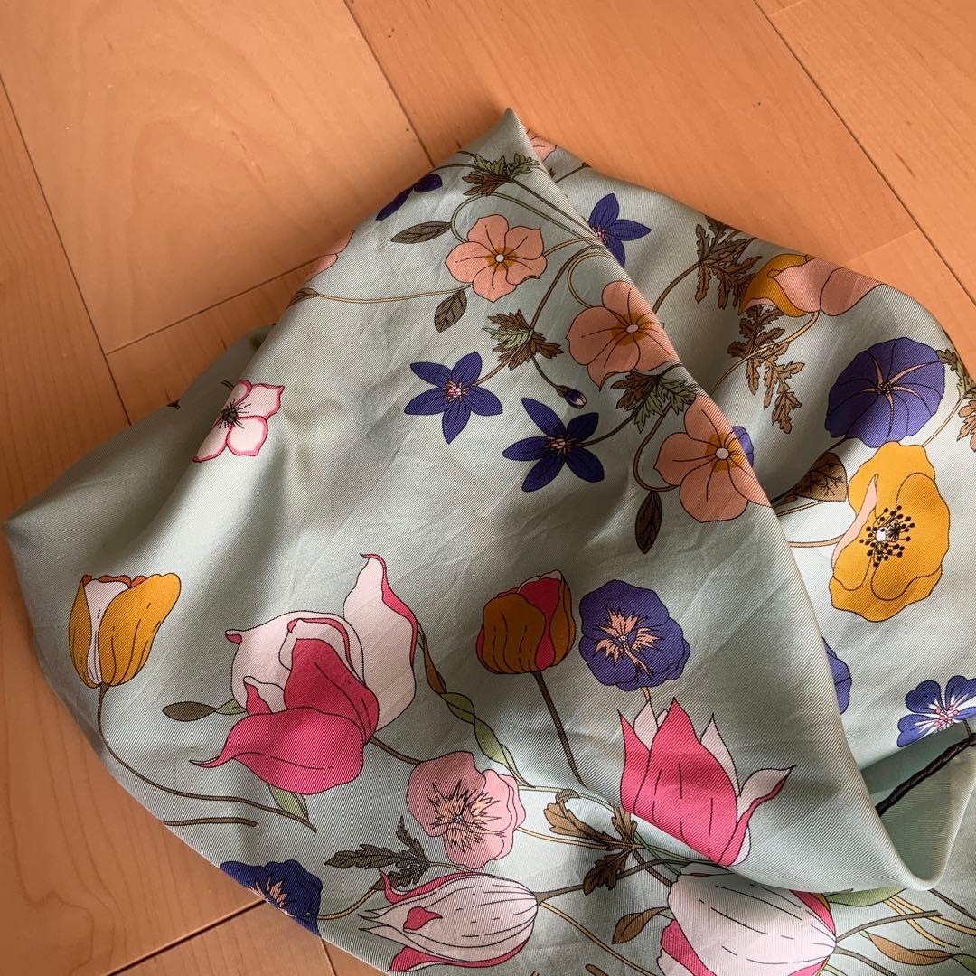 TOMORROWLAND STOLE E FLOWER シルクスカーフ