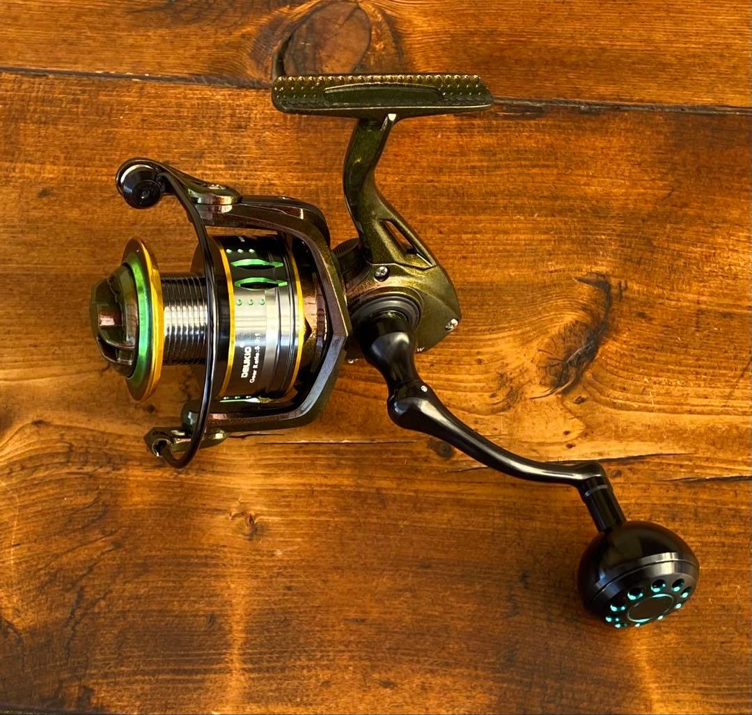 新品未使用　スピニングリール　グリーン　5000番　ショアジギング　シーバス