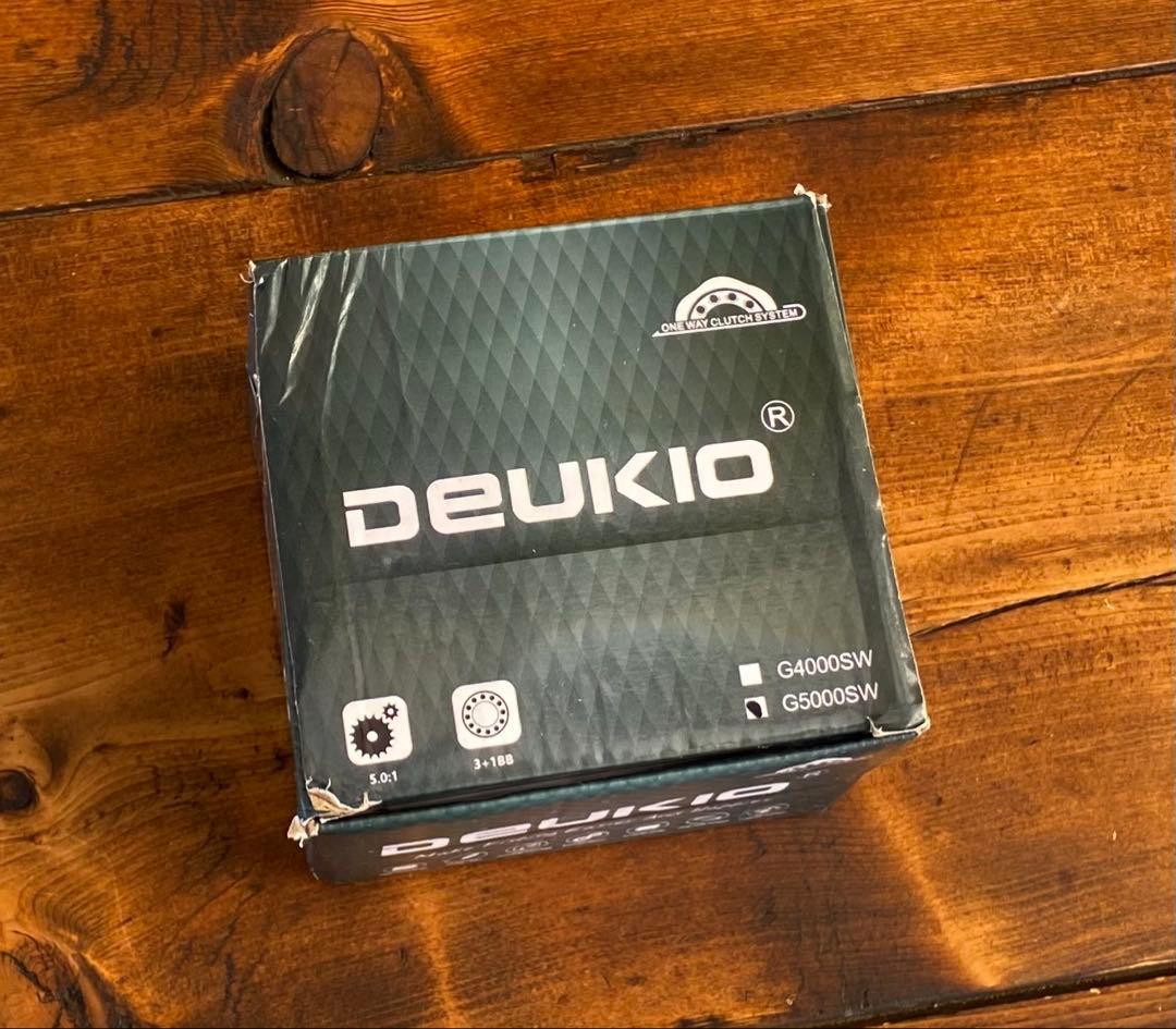 新品未使用　スピニングリール　グリーン　5000番　ショアジギング　シーバス