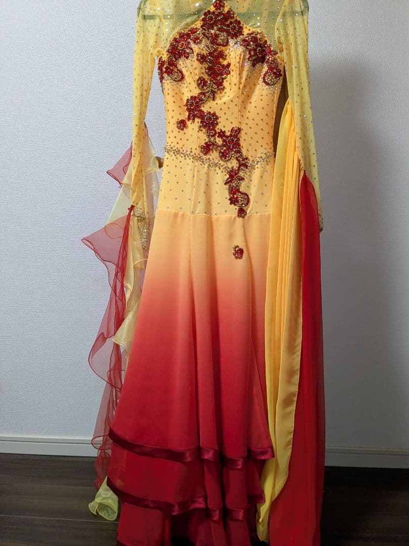 美品！社交ダンスドレス 　黄赤グラデーション　モダン　スタンダードドレス　競技