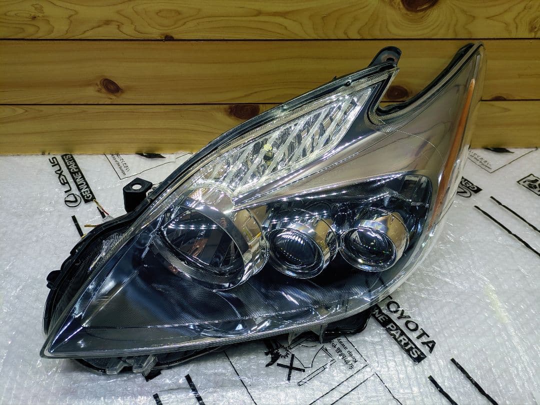 30プリウス LED ヘッドライト ツーリング US仕様 USDM 黄ばみ無し