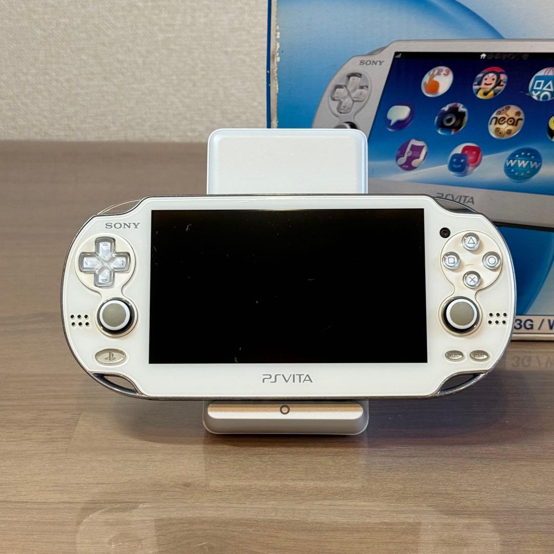 6-052 PSVITA PCH-1100 クリスタル・ホワイト 箱付き