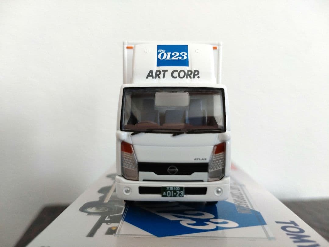 【マサト】トミカリミテッドヴィンテージネオ 日産アトラスアート引越センター