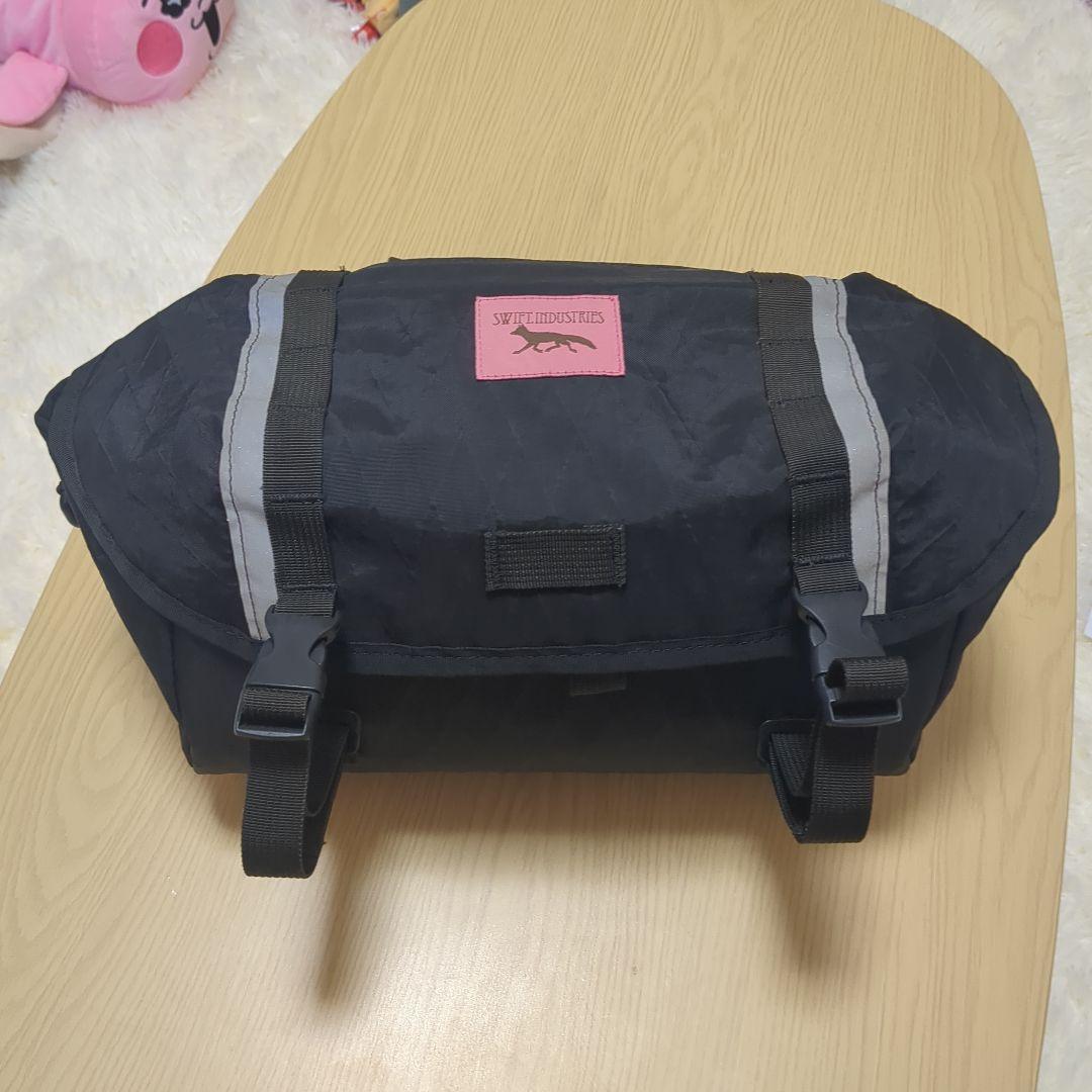 SWIFT INDUSTRIES Catalystpack ハンドルバーバッグ