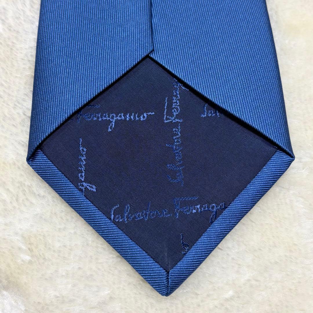 希少❗️新品箱付き✨フェラガモ　ソリッドタイ　無地×ストライプ　水色ブルー　光沢感