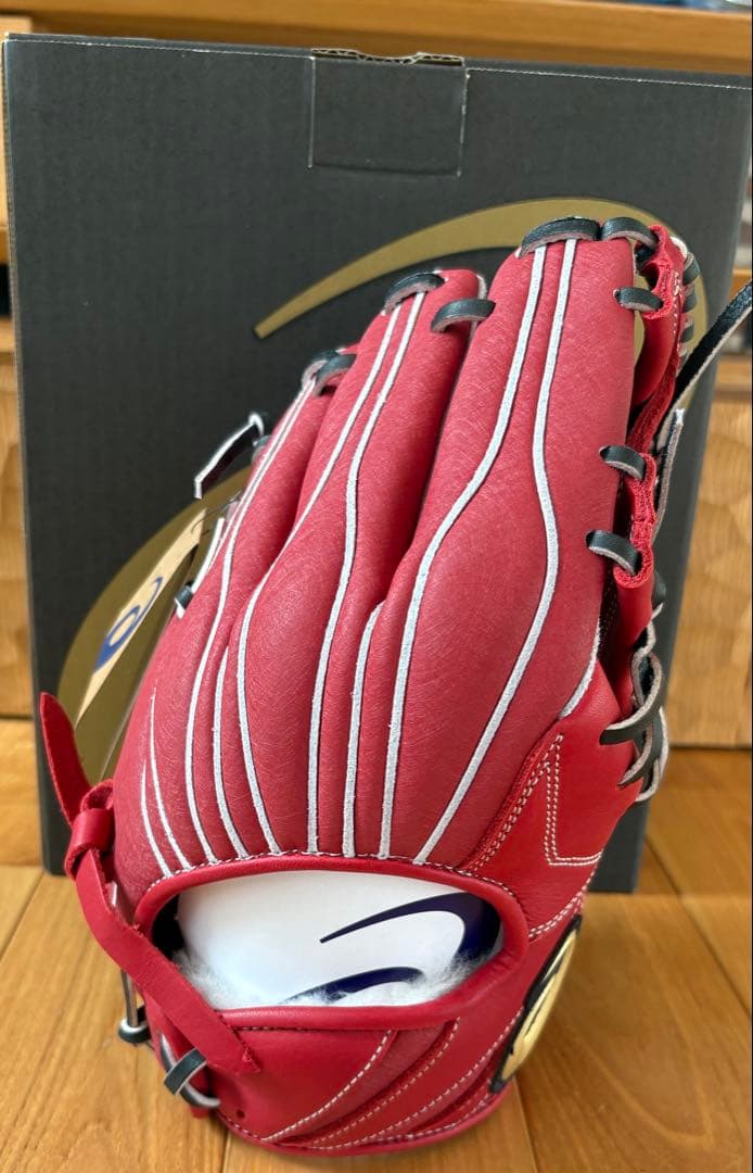 アシックス　GOLDSTAGE 硬式用LYTE TECH内野手用