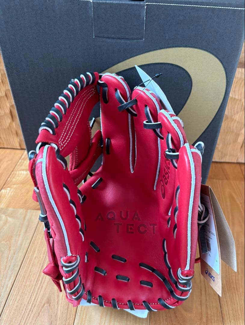 アシックス　GOLDSTAGE 硬式用LYTE TECH内野手用