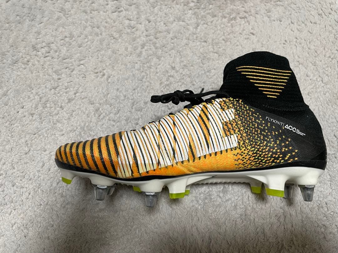 サッカースパイク ナイキヴェイパー11SG