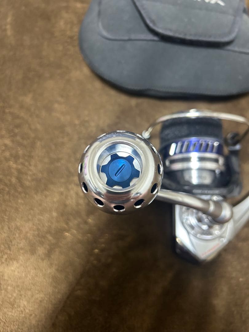 DAIWA SALTIGA 4500H スピニングリール