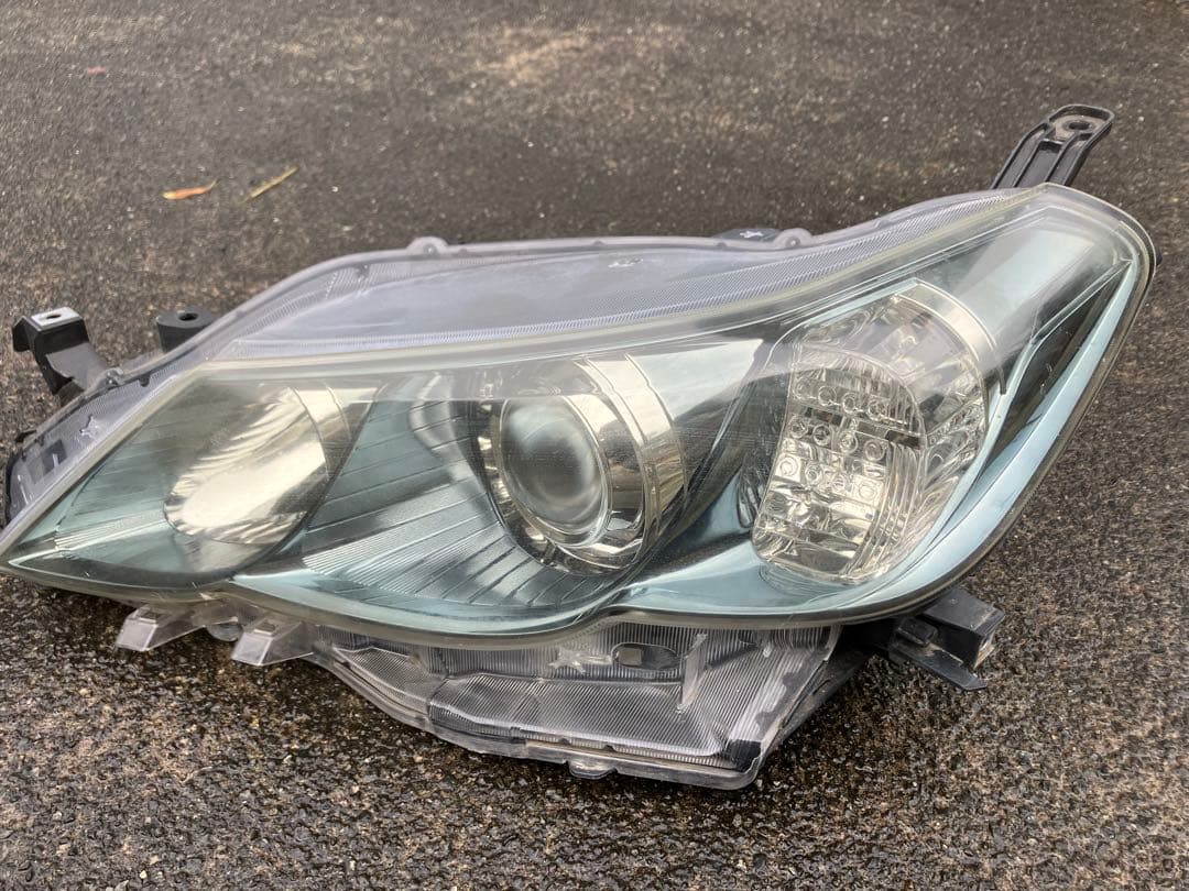 マークX 130系前期Sパッケージ　純正ヘッドライト