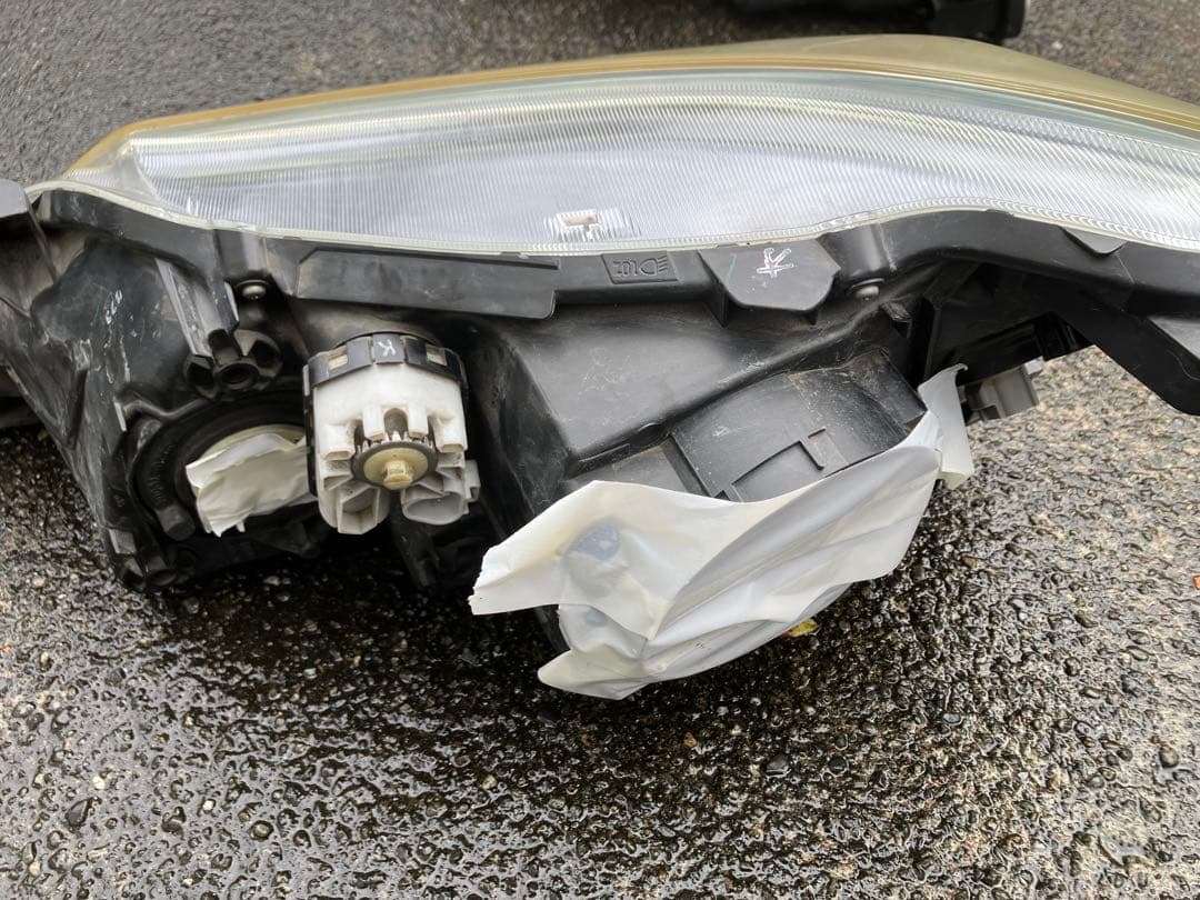 マークX 130系前期Sパッケージ　純正ヘッドライト