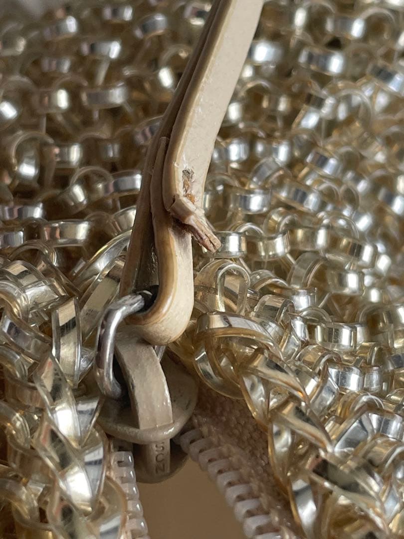 アンティプリマ　シャンパンゴールドワイヤーバッグ