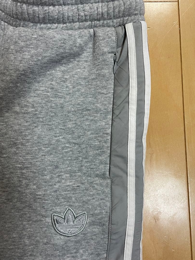 adidas ジップアップ パーカー　スウェット　セットアップ