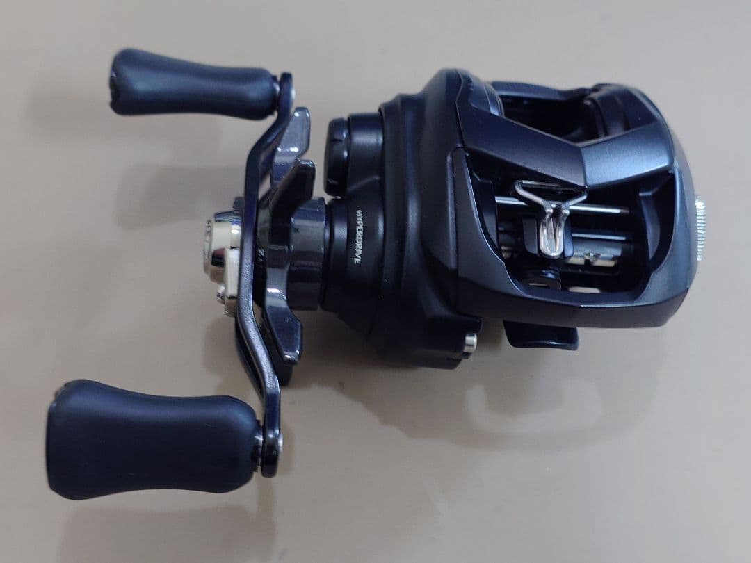 【オーバーホール済】DAIWA 22タトゥーラ TATULA TW 80 R