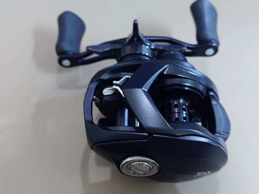 【オーバーホール済】DAIWA 22タトゥーラ TATULA TW 80 R