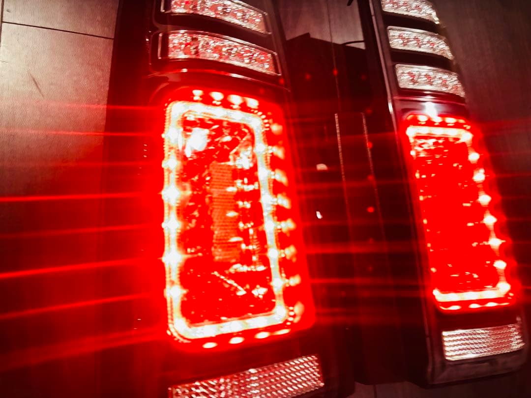 JB23専用 ジムニー 3Dホール フルLEDテールV2 流れるウインカータイプ