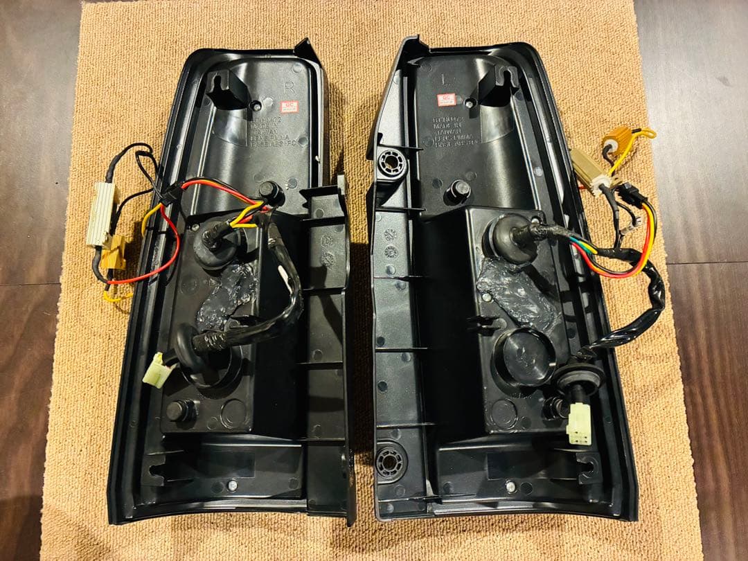 JB23専用 ジムニー 3Dホール フルLEDテールV2 流れるウインカータイプ