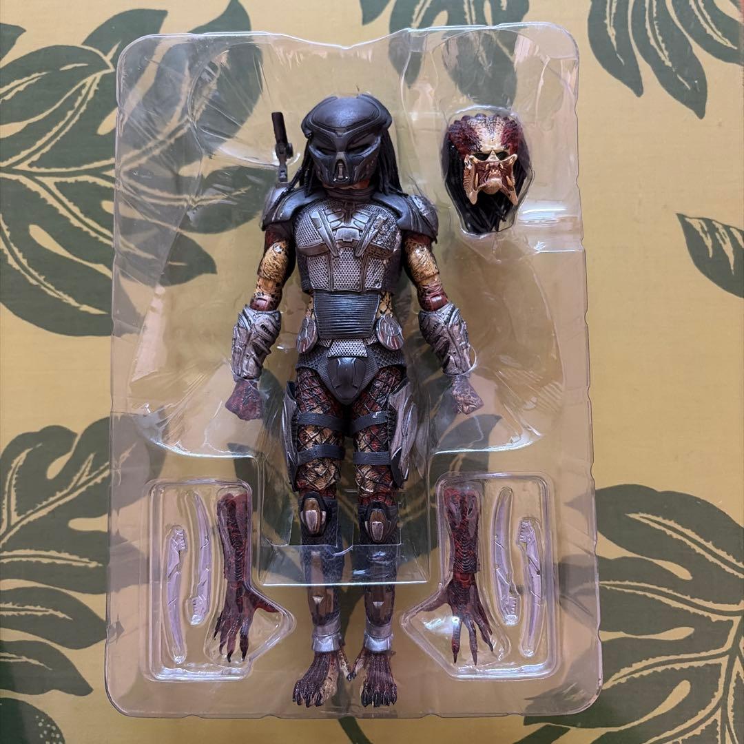 Fugitive Predator プレデターフィギュア