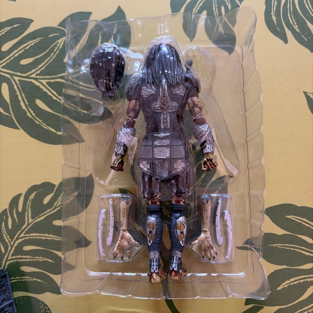 Fugitive Predator プレデターフィギュア