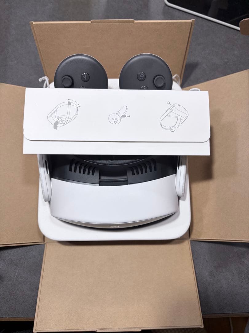 【ヘッドストラップ、フェイスカバー付き】メタクエスト3s 128gbモデル