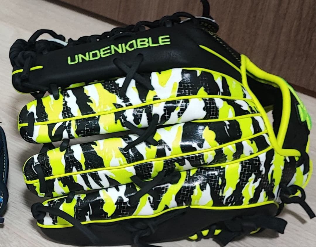 アンダーアーマー　外野　一般軟式　オールスター　廃盤