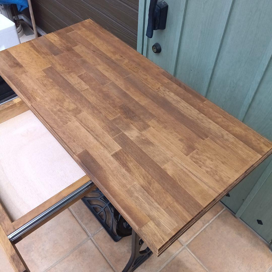 ゆう。足踏みミシンテーブル