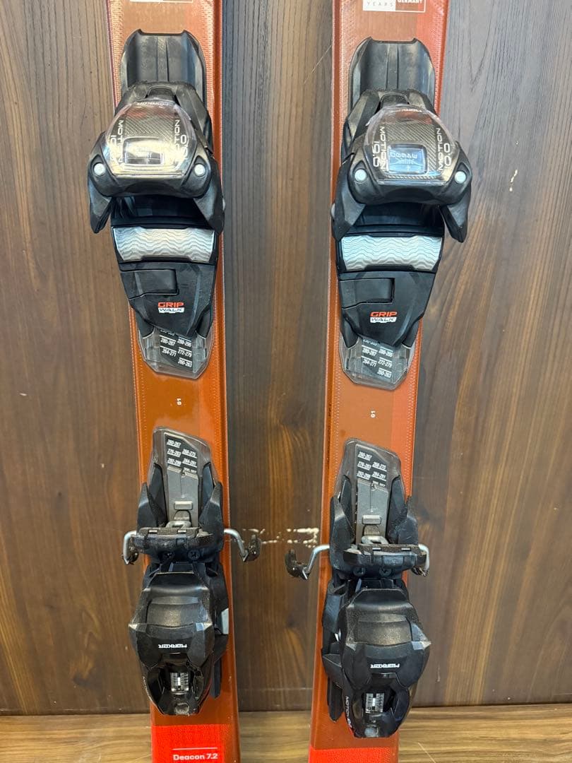 よ*ち様 n*o様 Q3036 フォルクル ディーコン 7.2 144cm スキ