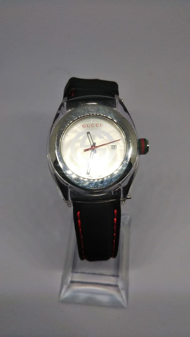 GUCCI シンク シルバー ブラック ラバーベルト 時計