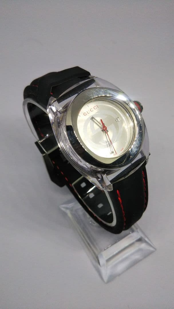 GUCCI シンク シルバー ブラック ラバーベルト 時計