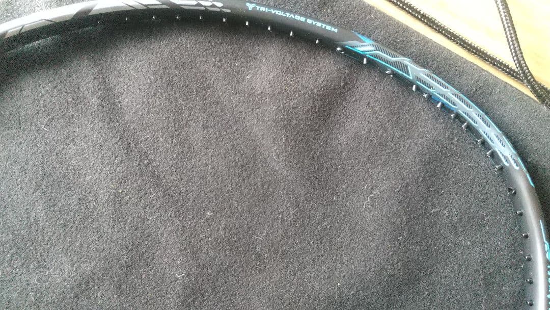 【ジャンク品】ヨネックス　ボルトリックZフォース2 ３Ｕ５