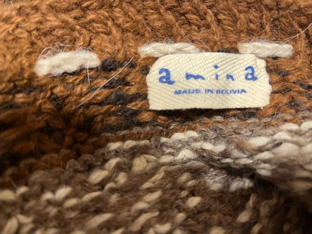 amina ウール100% フォークロア調柄　ブラウン系ポンチョ　新品未使用