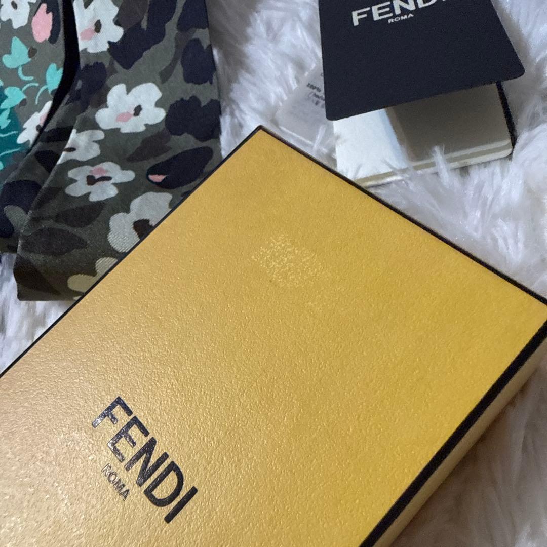 FENDI フェンディ ラッピー 花柄×FF柄GREEN FOREST