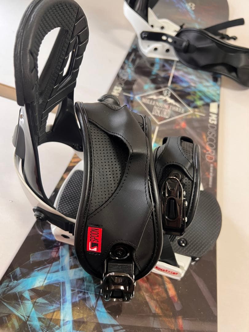 スノーボード MILLENNIUM THREE DISCORD